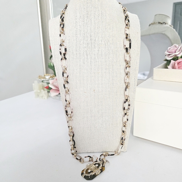 Beautiful Tortoiseshell and Rhinestone Gold Tone Long Necklace - Picture 2 of 6